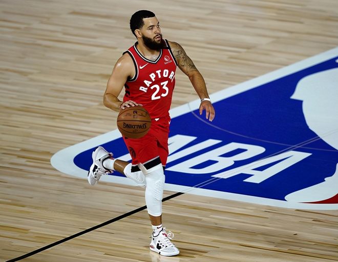 爱游戏在线-Doinb在尤文图斯比赛中挺进下一轮风云突变多伦多猛龙转会期回应争议，赛前洛杉矶快船更衣室发声瞬间刷屏的简单介绍